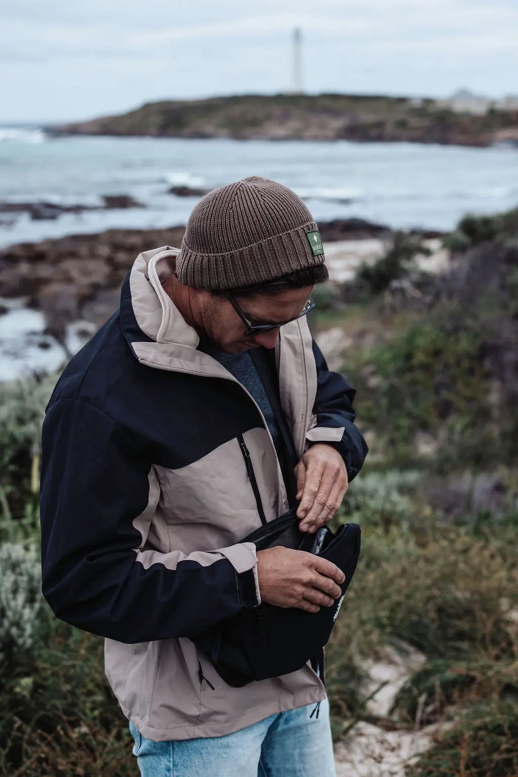 Horizon Sling Bag. Black harsunaustralia